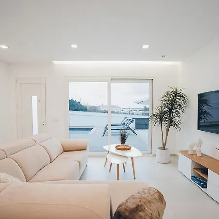 Sofia Atlantica ヴィラ ロウリニャン