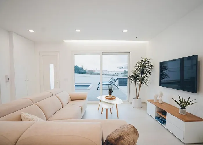 Sofia Atlantica Willa Lourinhã