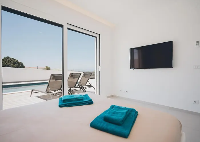 Sofia Atlantica Willa Lourinhã